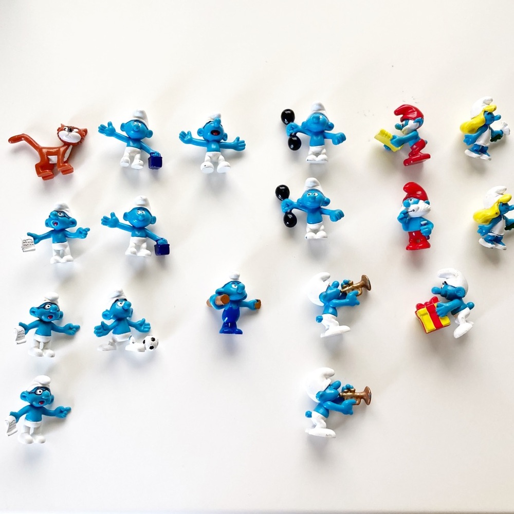 18 piece Smurf Figure Toy Play Set Collectable Vintage